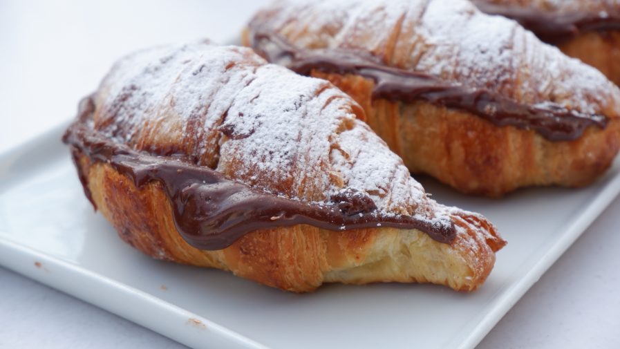 Donuk Çikolatalı Kruvasan